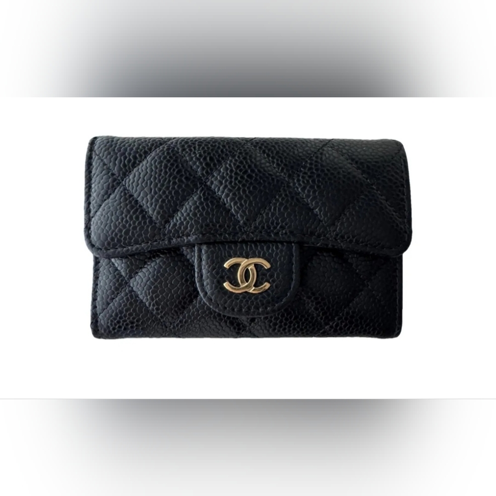 Classic Chanel Caviar quilted card holder